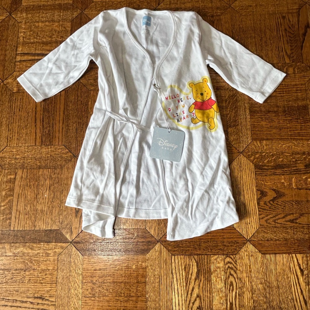 BNWT Disney Pooh bear wrap